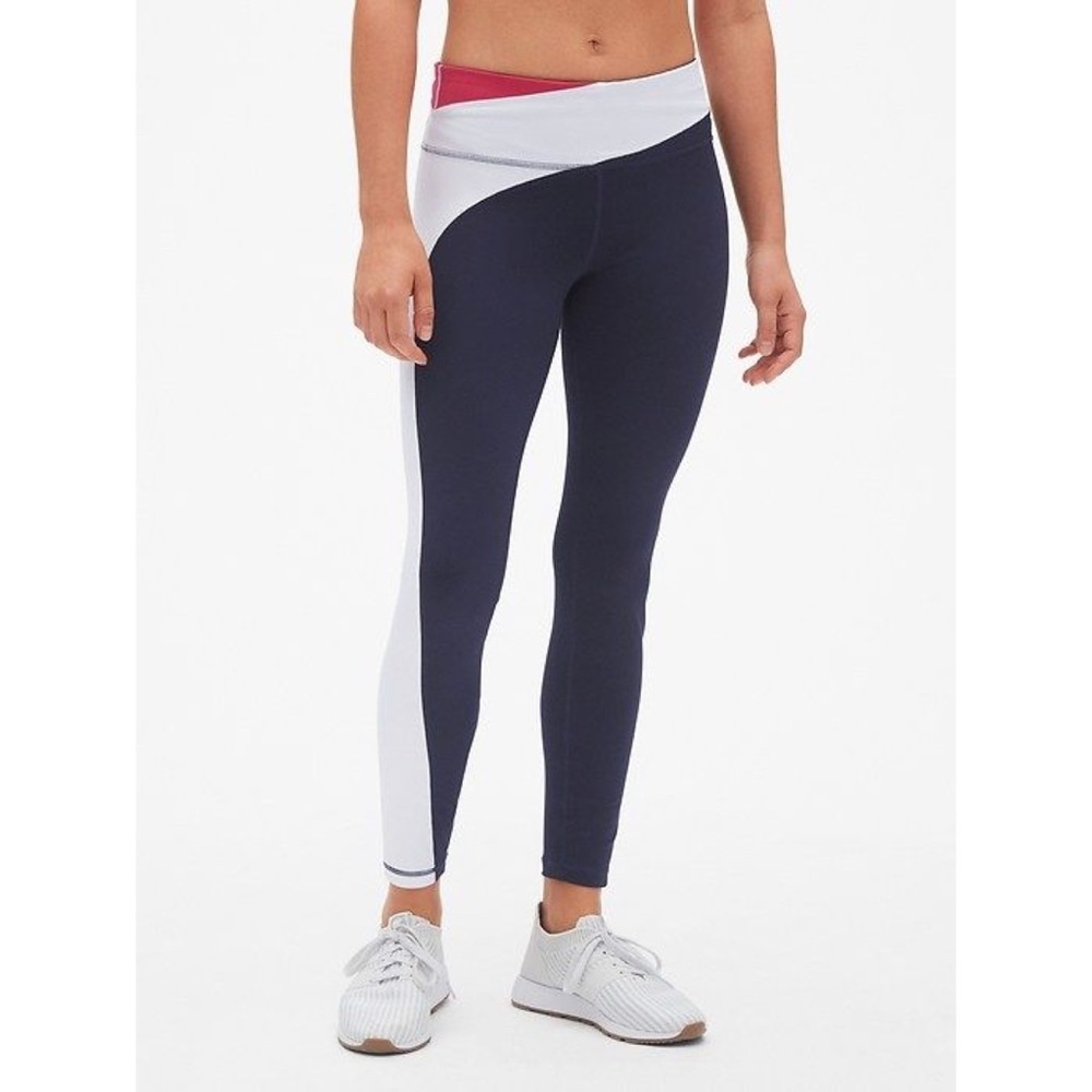 GapFit Asymetrical Colorblock